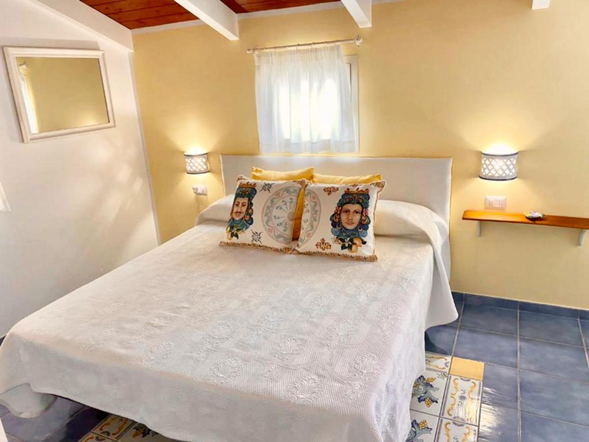 La Torretta Sea View Rooms วีโกเอเกวนเซ ภายนอก รูปภาพ