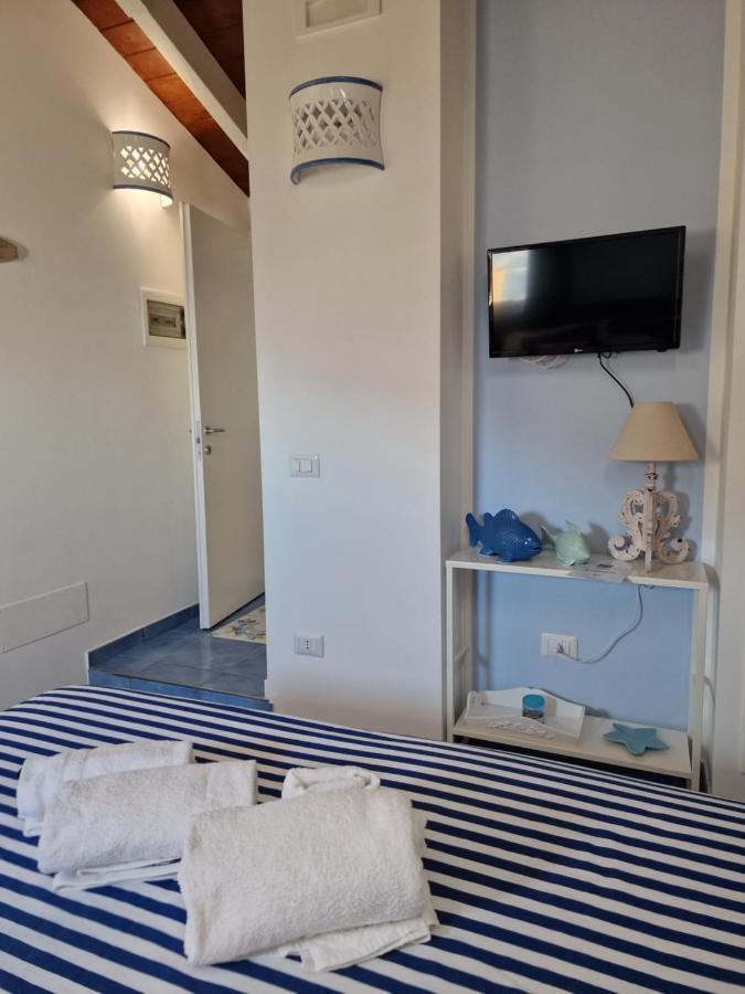 La Torretta Sea View Rooms วีโกเอเกวนเซ ภายนอก รูปภาพ