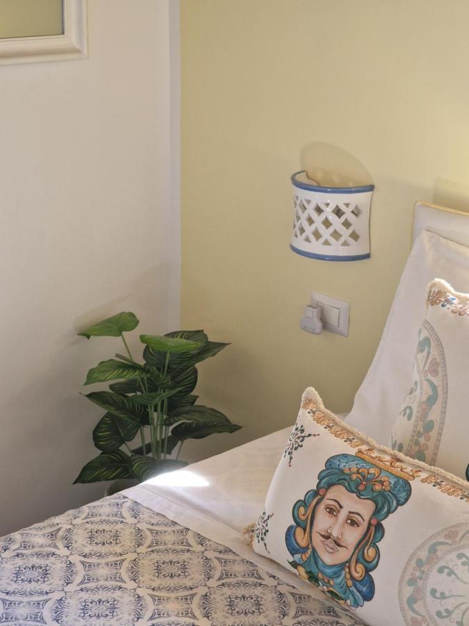 La Torretta Sea View Rooms วีโกเอเกวนเซ ภายนอก รูปภาพ