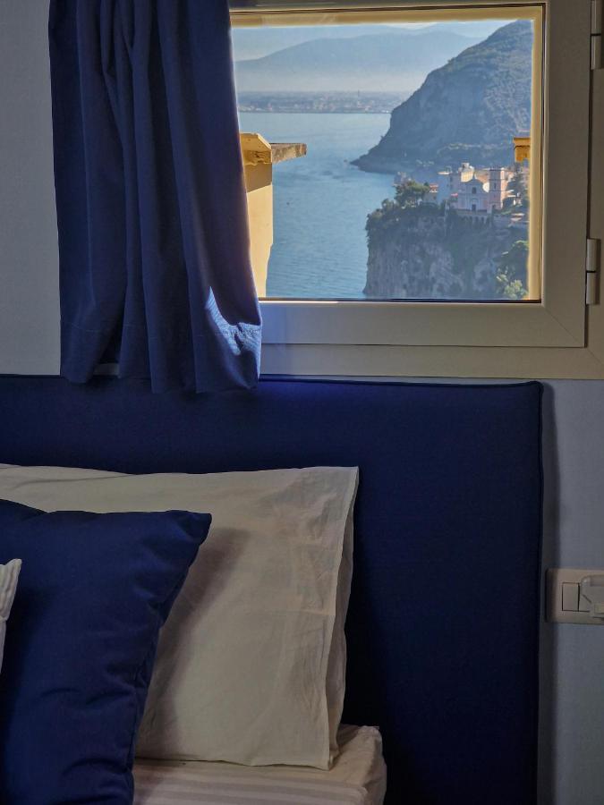 La Torretta Sea View Rooms วีโกเอเกวนเซ ภายนอก รูปภาพ
